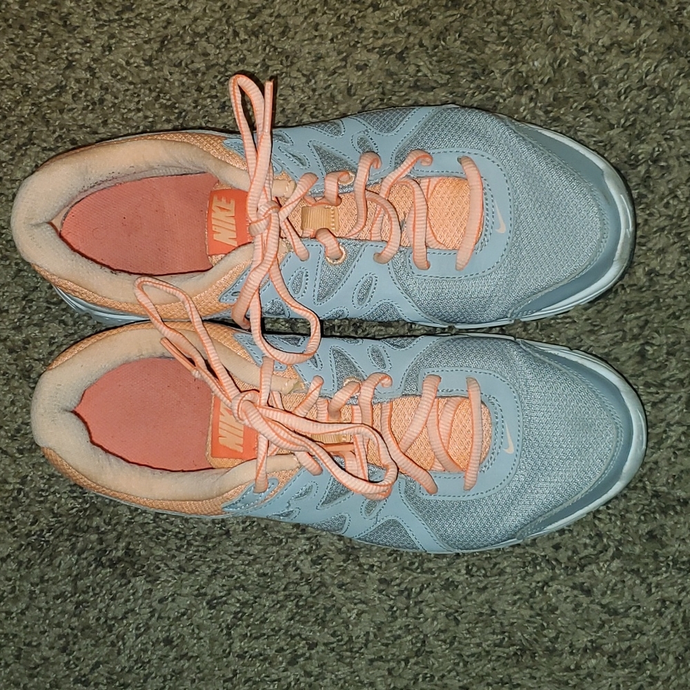 Gray, Orange & White Nike Shoes Size 10 - Picture 2 of 6
